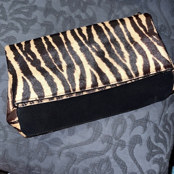 Ann Taylor Handbags - ANN TAYLOR LEOPARD PRINT CLUTCH BAG